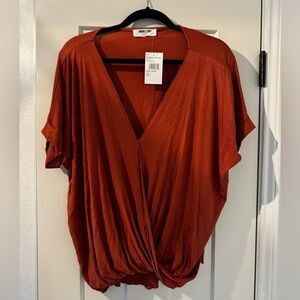 Doublezero Women’s Top, Terracotta, NWT
